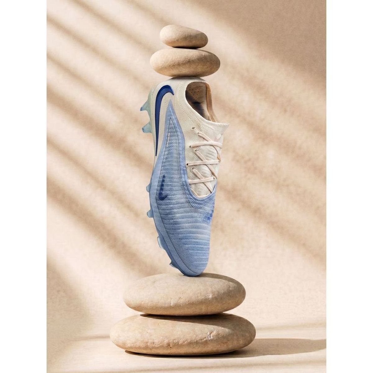 Nike Phantom 6 Elite Low Cut FG Showtime - Ghost/Guava Ice 2 Nike Phantom 6 Elite Low Cut FG Showtime - Ghost/Guava Ice - Image 2